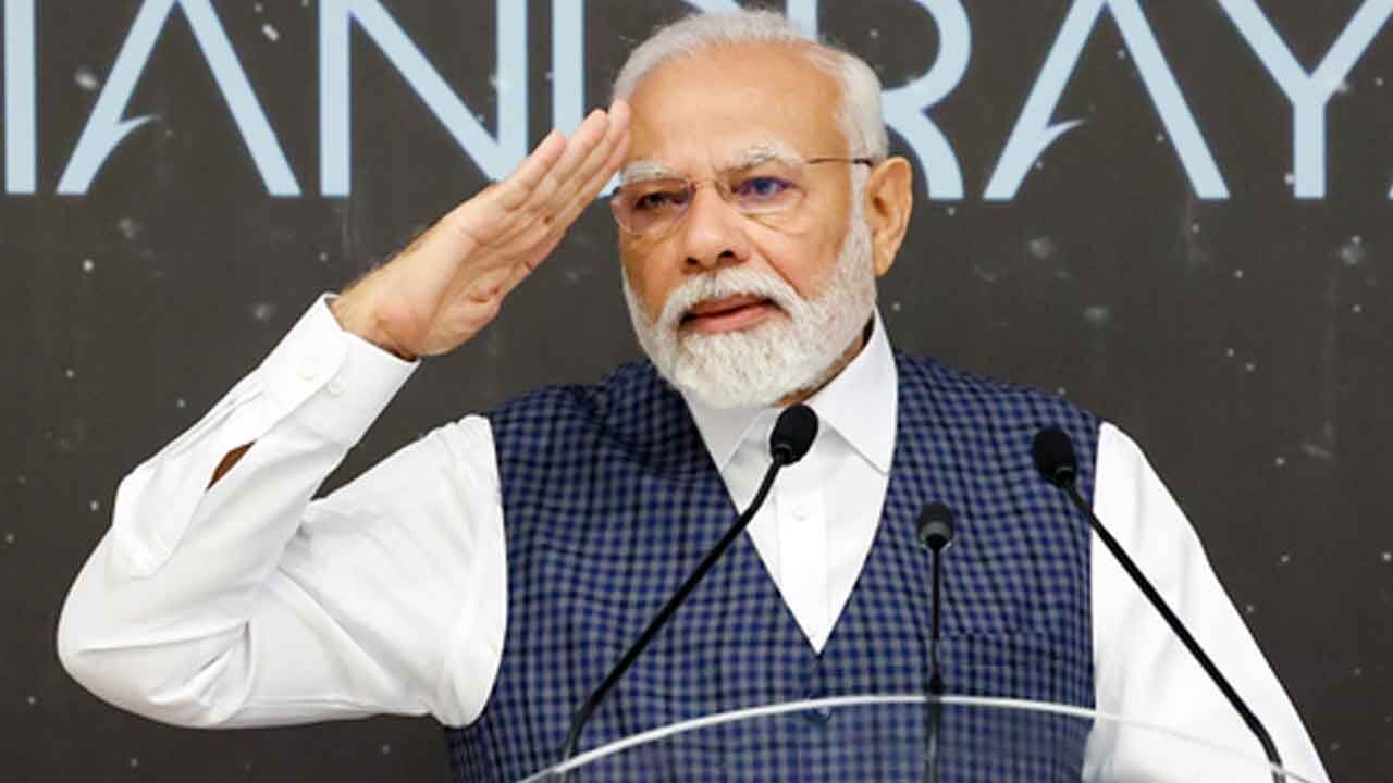 Modi Apologises for Collapsed Shivaji Statue