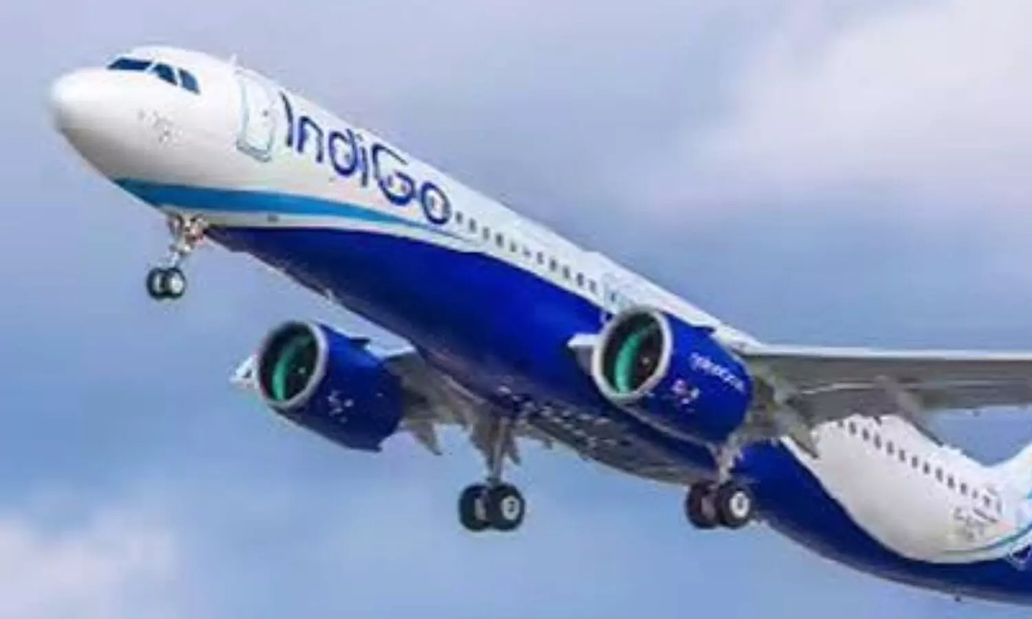 Delhi rains disrupt flight operations at IGI Airport; IndiGo, Air India issue passenger advisories Delhi rains disrupt flight operations at IGI Airport; IndiGo, Air India issue passenger advisories