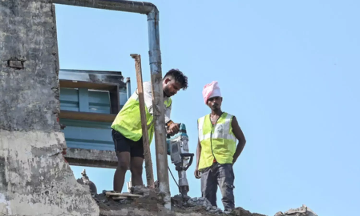 Delhi: Under-construction building collapses in Alipur area, no ...