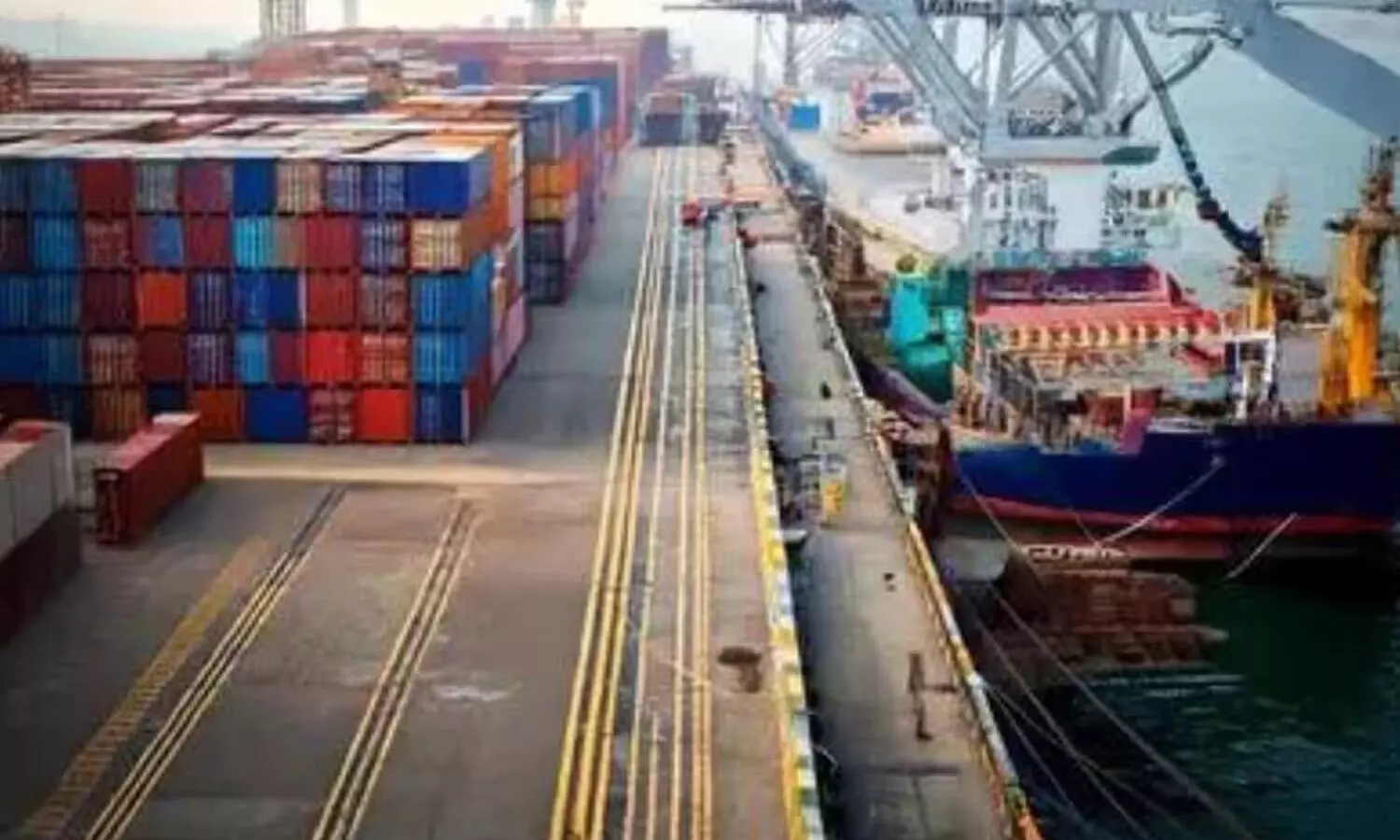 Indias exports reach $399 bn, eyes $1 trn next year: Report Indias exports reach $399 bn, eyes $1 trn next year: Report
