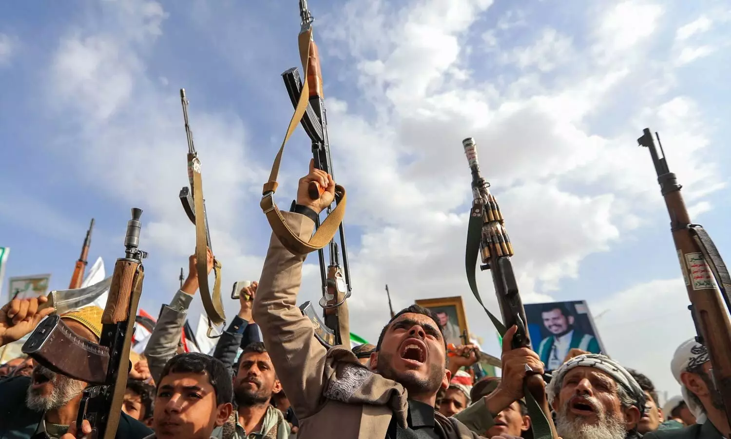Houthis widen regional conflict with Saudi strikes Houthis widen regional conflict with Saudi strikes