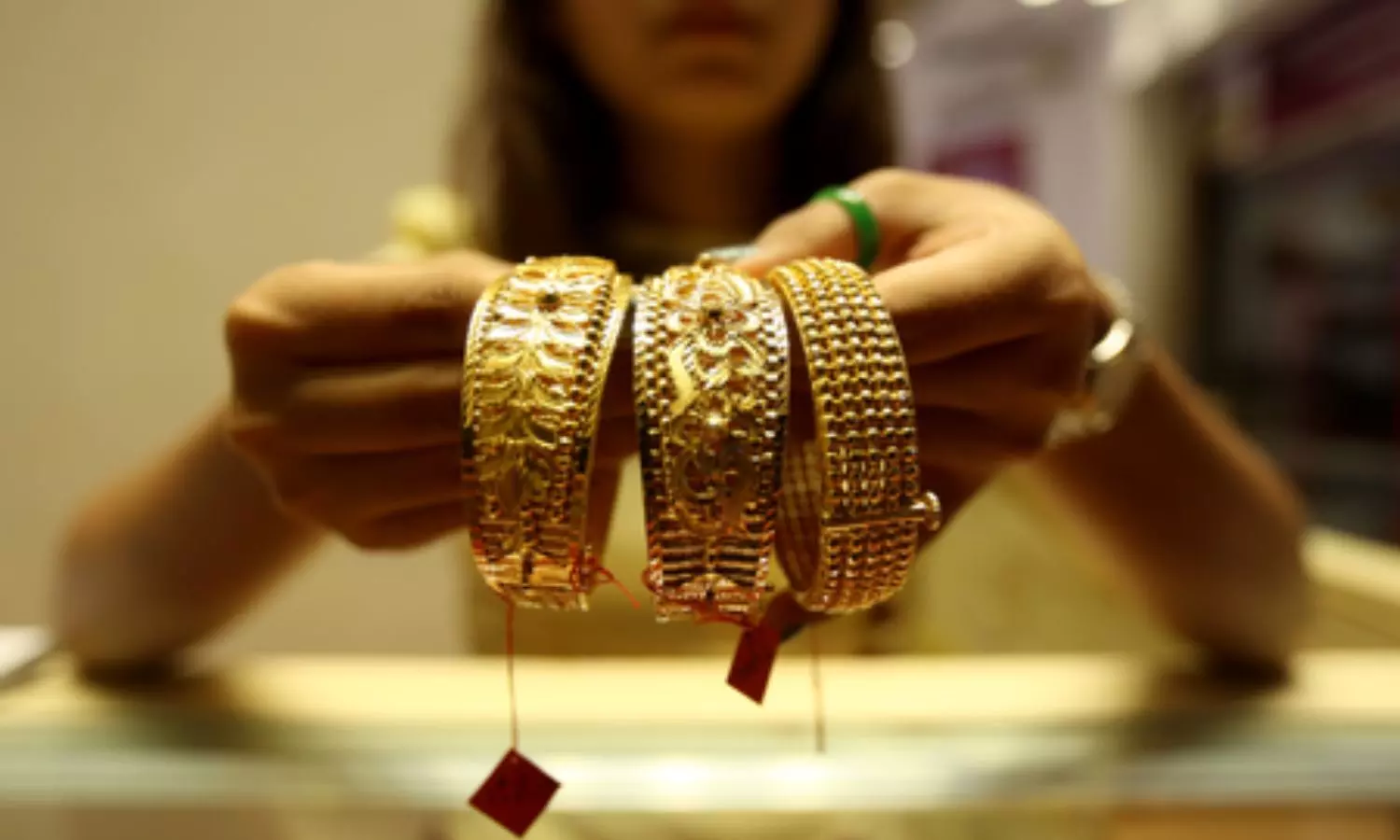 Gold ETF AUM rises to Rs 1.86 lakh crore, top 5 schemes account for 80 ...